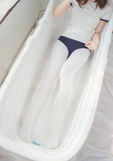 迷人服务员bd高清
