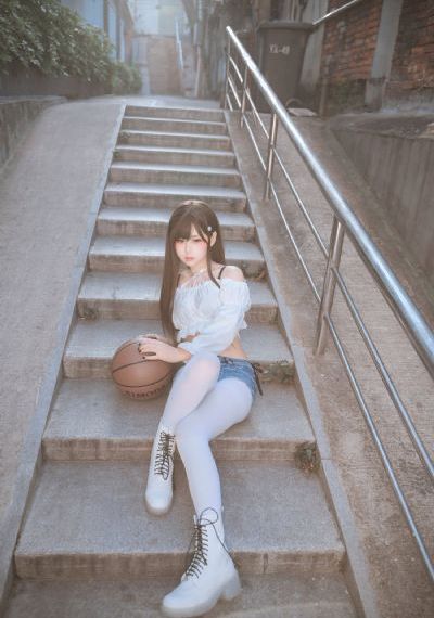 年轻的保母