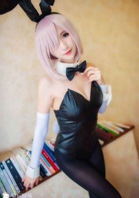 《纯白轮舞曲》