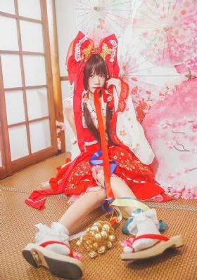 天天摸天天爽日韩欧美大片